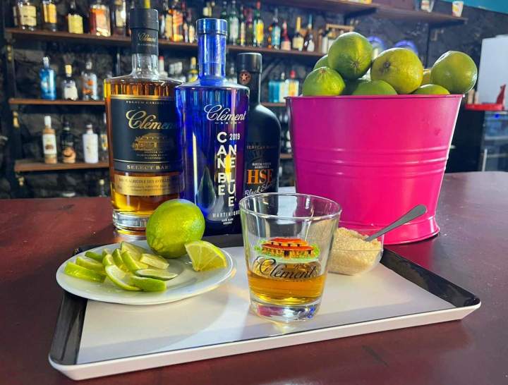 Bar lounge, Sainte-Anne